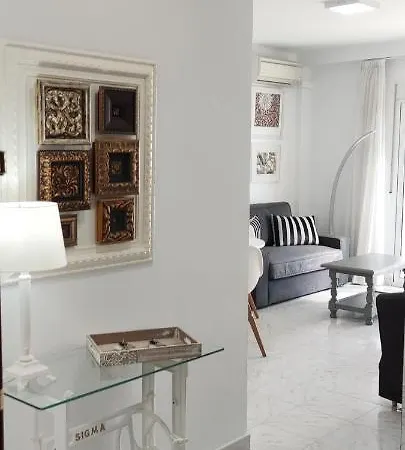 Gaviota Holidays Piscina Y Playa * Nerja