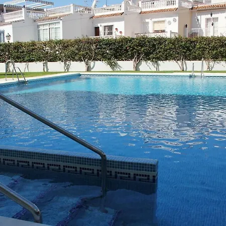 Apartman Gaviota Holidays Piscina Y Playa *