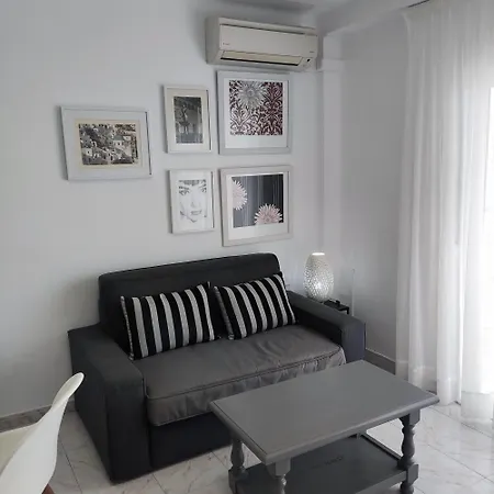 Gaviota Holidays Piscina Y Playa Apartamento Nerja