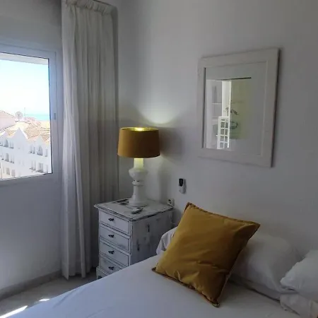 Gaviota Holidays Piscina Y Playa 아파트 네르하