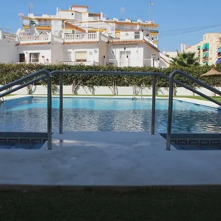Apartamento Gaviota Holidays Piscina Y Playa *