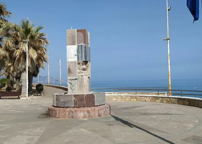 Апартаменты Gaviota Holidays Piscina Y Playa Нерха