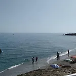 アパート Gaviota Holidays Piscina Y Playa ネルハ